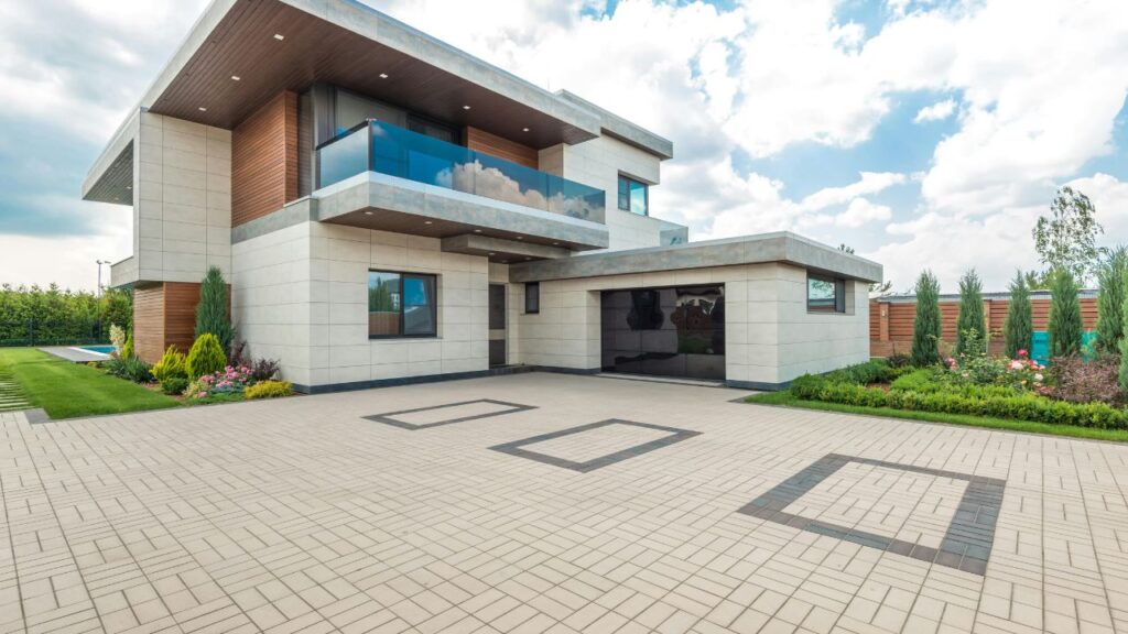 Compatible Home Styles for Mission Style Balconies