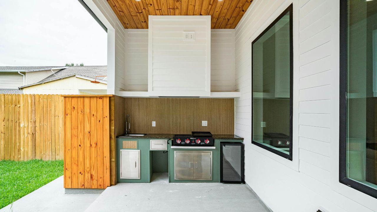 Outdoor Kitchen Frame